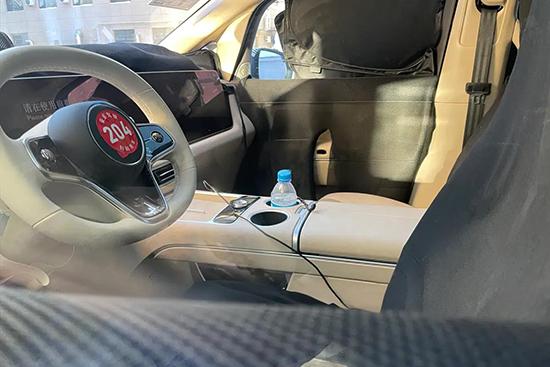 将于春季正式上市 智界V9内饰谍照曝光