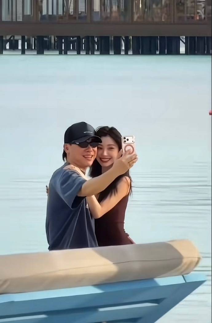 易梦玲称和胡彦斌海边视频是AI的：我也不知道怎么会这样