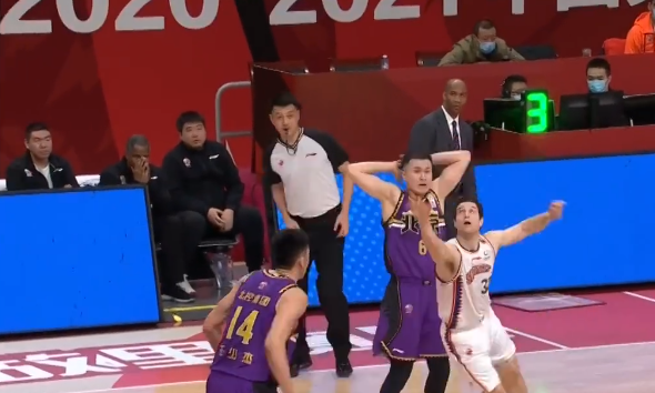 4连胜!北控114-100击败上海,弗雷戴特空砍42+6+8,张帆21分