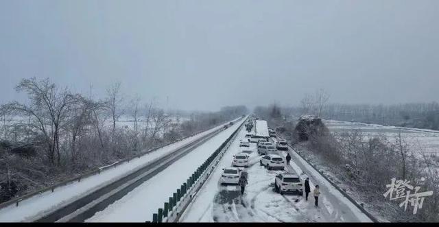 “做了件小事”，全网点赞的房车女孩找到了！