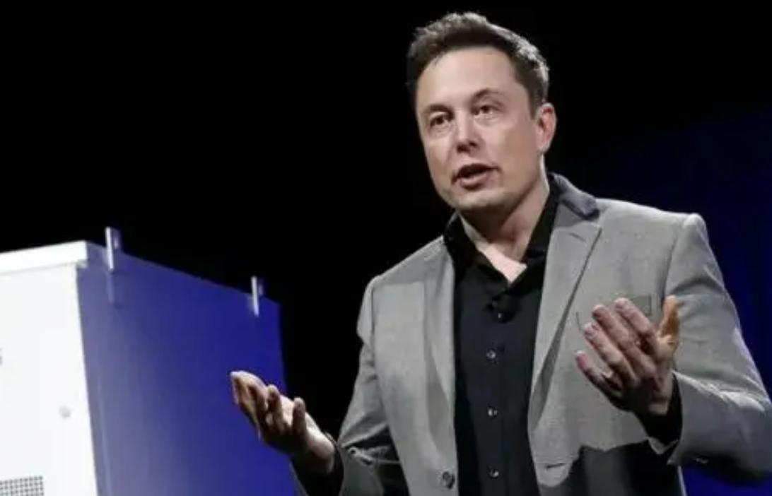 马斯克：全球首位身价超3000亿美元的人，他的财富如何积累的？