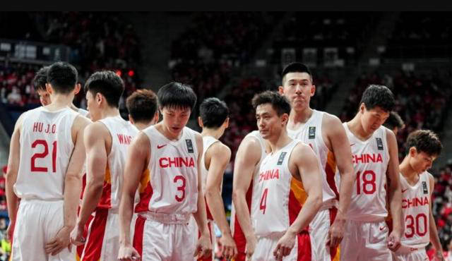 中国男篮最新集训名单发布！胡明轩领衔张宁入选，周琦赵继伟缺席_球员_亚洲杯_辽宁