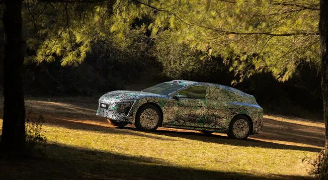 旅行车市场新选手？阿维塔全新车型谍照