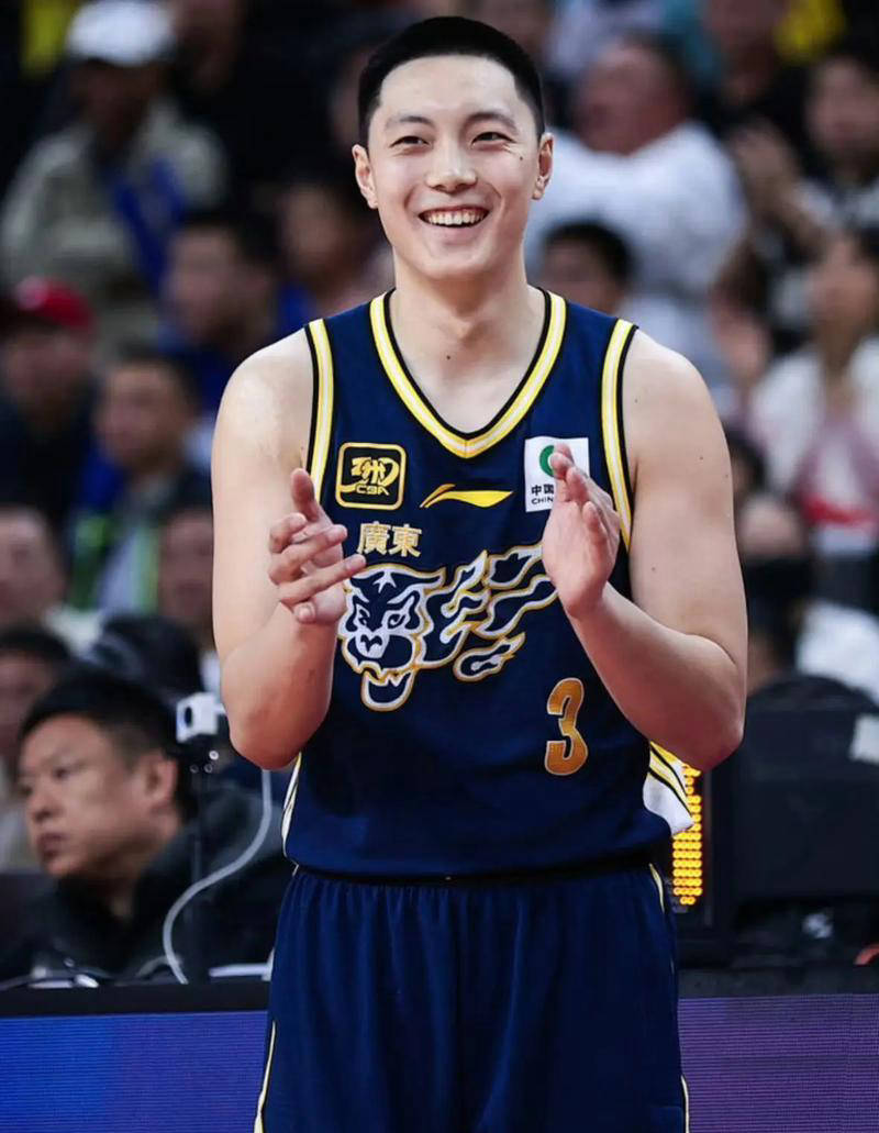 98-89战胜天津，广东宏远力克对手，萨姆纳狂砍39分，杜锋再获全胜