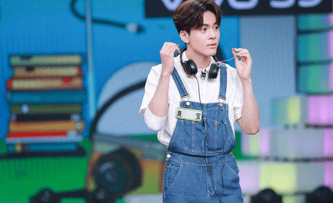 快乐大本营：拍照捉迷藏游戏“雷同”奔跑吧，丁禹兮扒拉宋祖儿！