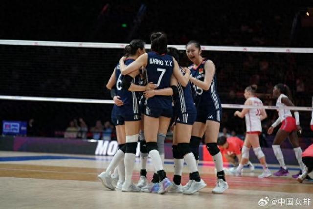 祝贺！中国女排战胜加拿大队 阿灵顿站取得两连胜