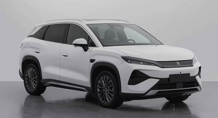 比亚迪宋Ultra EV亮相？4.85米车长，宋家族的“超大杯”！