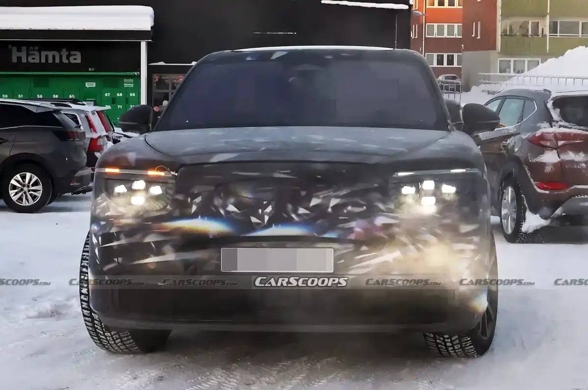 宾利首款纯电SUV谍照！外观内饰全曝光，与卡宴EV共享动力