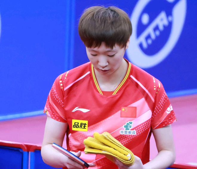 王曼昱横扫李昱谆，陈梦险胜黄怡桦，中国男团晋级