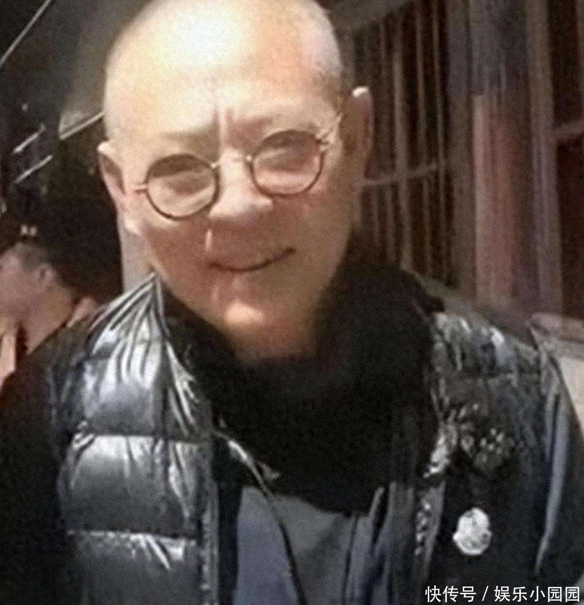 一夜回春真相大白1个月，李连杰小动作不断，真实心思藏不住