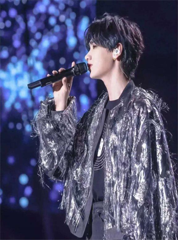 王心凌汪苏泷合体,汪苏泷害羞嘴瓢似大爷