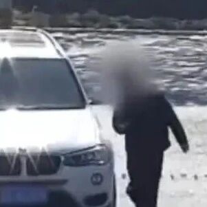 上海街头一“落难公子” 穿名牌开豪车找人求助，热心市民带他回家……两天过去后，感觉事有蹊跷