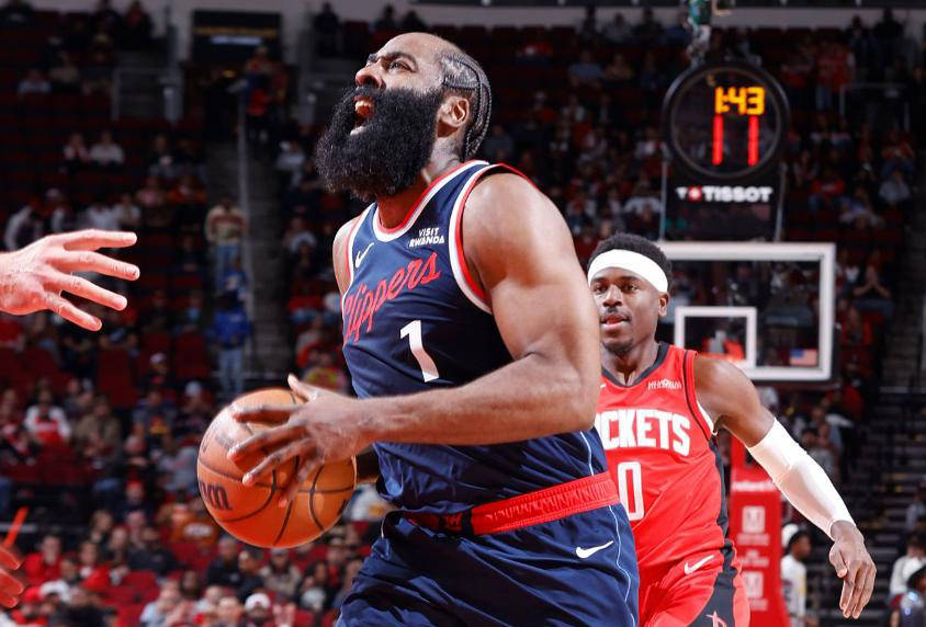 哈登遭快船球迷猛烈批评,火箭记者直言不愿其回归:关键时刻总掉链子