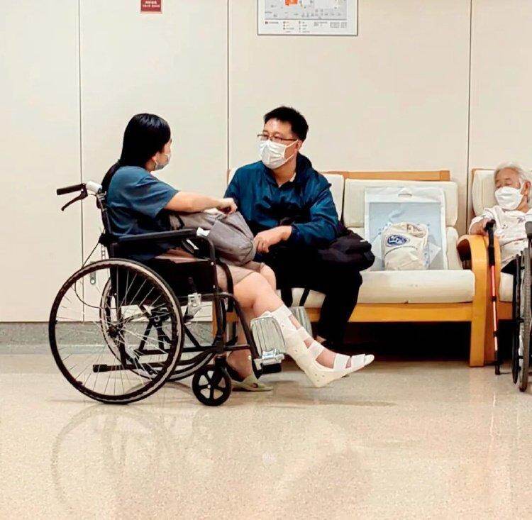 35岁入行陪诊师，先被考证“割韭菜”