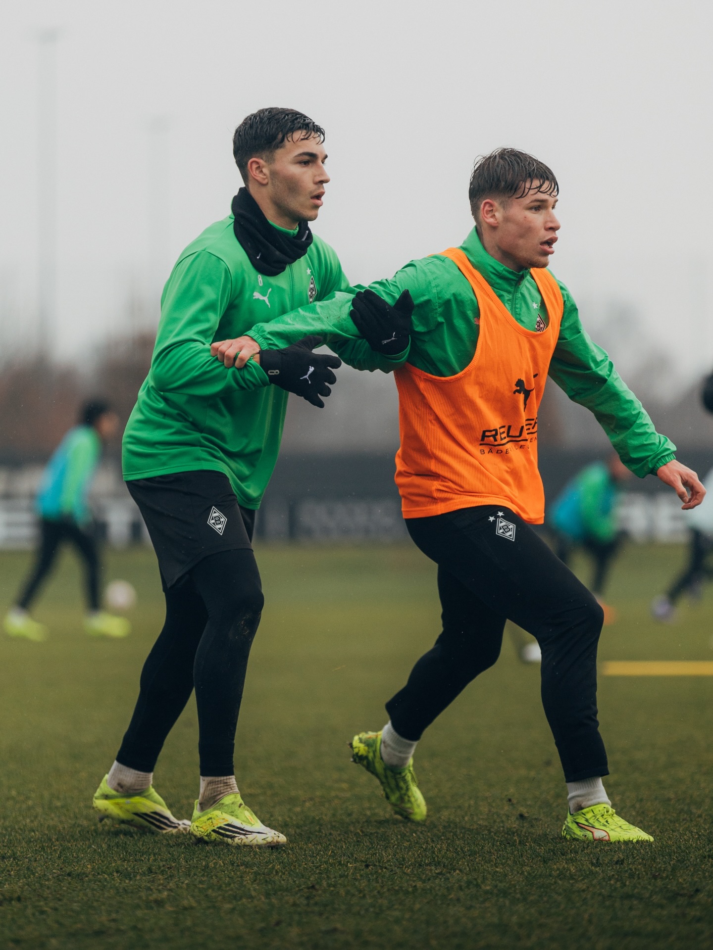 门兴格拉德巴赫雨中备战勒沃库森