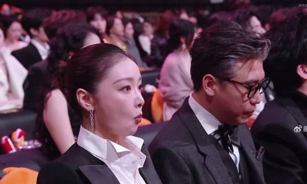 饿了就这样吃吃吃不停