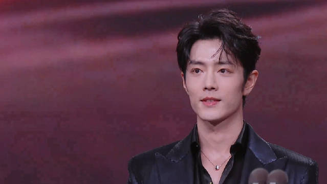 肖战微博之夜秀方言，东北话重庆话切换自如