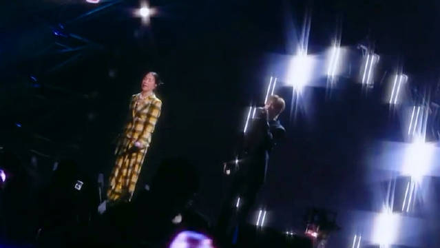 那英汪苏泷合唱《晴》展现经典舞台，声线碰撞现凤凰传奇既视感