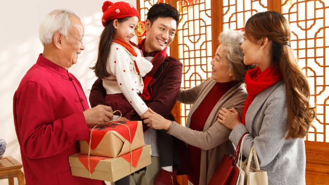 春节走亲访友需谨慎，守护福气远离不良家门