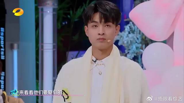 张婧仪陈飞宇“天桥抱”甜炸天，何炅磕一脸，太配了