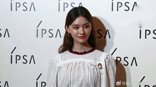 林允颜人中被曝同居 女方搬家还带爱犬阵仗大