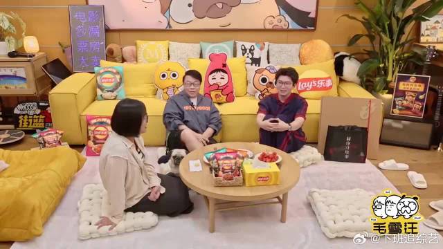 蔡康永做客，李雪琴水都不准备，唯一一个糕点还被狗吃！