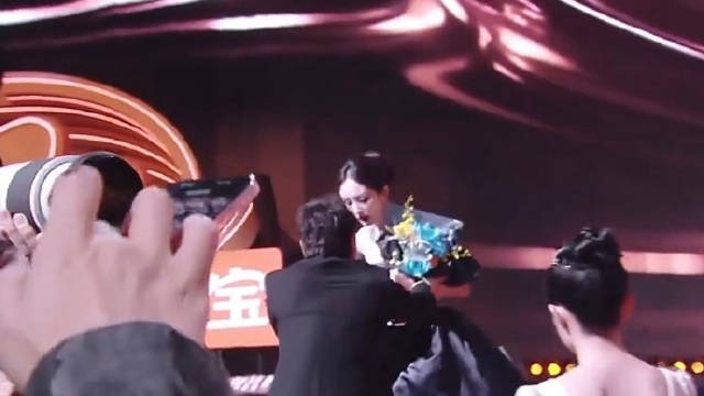 沈腾再也不会忘记扶杨幂了