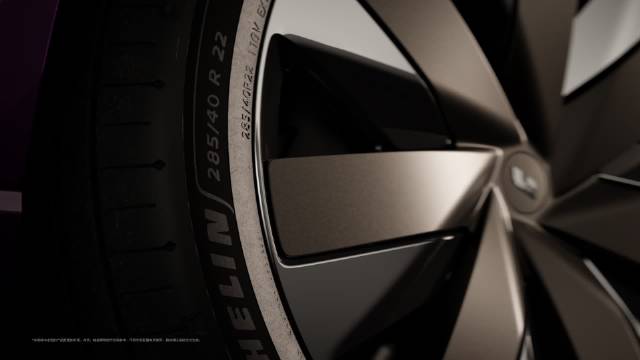 理想L9终极版55.98万上市，全球首配800V全主动悬架