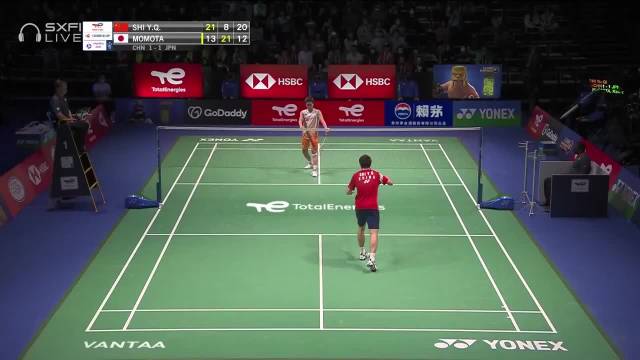 石宇奇头顶突击斜线，国羽一哥石头的招牌必杀技 ... 这场我特别喜欢