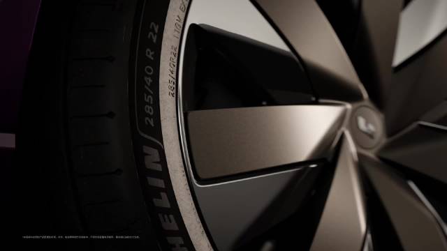 理想L9双色车身曝光，全球最强算力2560TOPS智驾大脑亮相