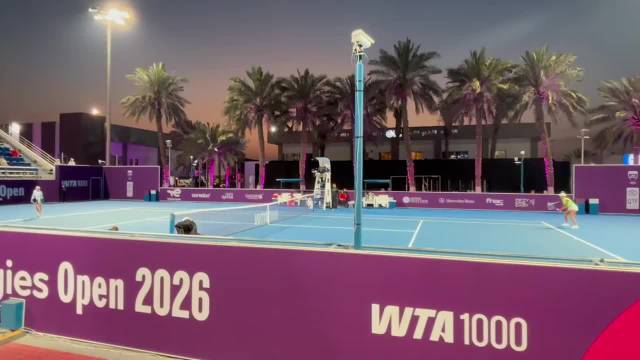 张帅多哈首盘不敌兹沃纳列娃，40岁老将双打为主