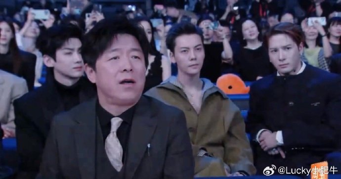 机器人热舞震翻内娱！黄渤王嘉尔白敬亭陈伟霆当场石化表情包出圈