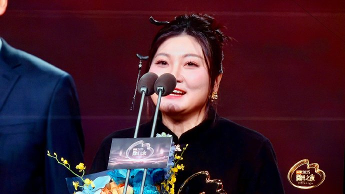 肖战C位被贴错，张艺谋喊话奥斯卡！微博之夜内幕曝光