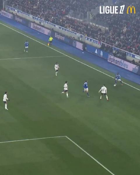 迭戈·莫雷拉的极限底线救球  有这样拼命的球员真是白堡的福气