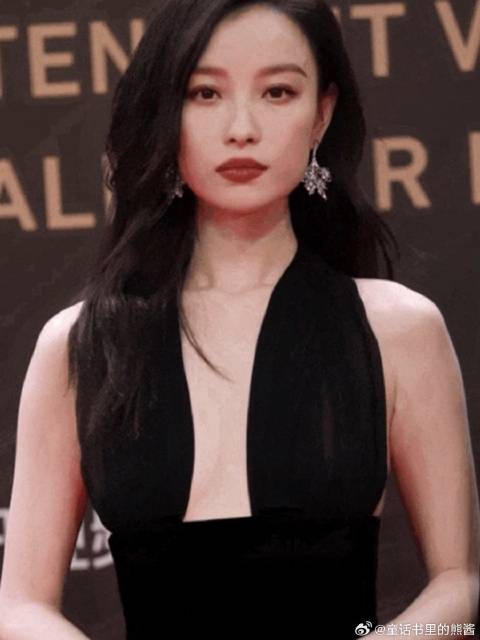 微博之夜第六波阵容炸了！倪妮宋佳佘詩曼叶童这是来整顿红毯的吧