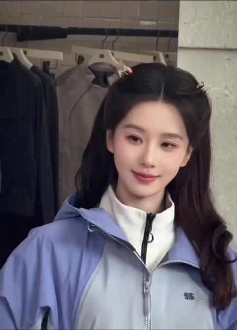 刘诗诗亮相惊艳众人，甜美形象再创新高