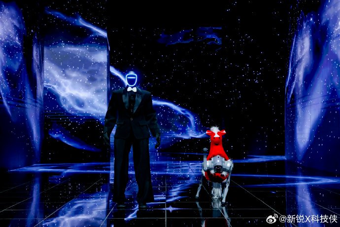 2026年微博之夜的机器人热舞舞台具体表演了什么，让王嘉尔等人如此震惊？