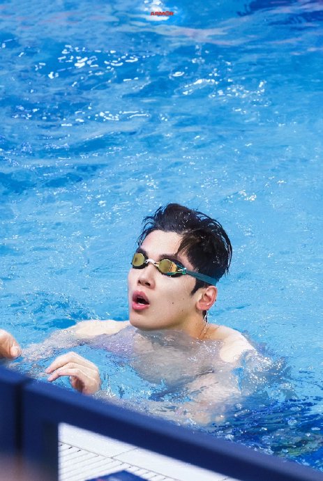 游泳冠军汪顺除了比赛，近期还参加了哪些跨界活动？