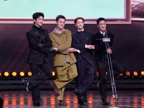 恭喜年度号召力演员白敬亭