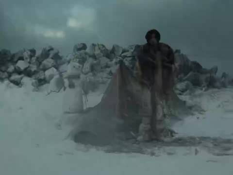 蔡徐坤ColderMV上线，抒情摇滚旋律搭配硬核嗓音