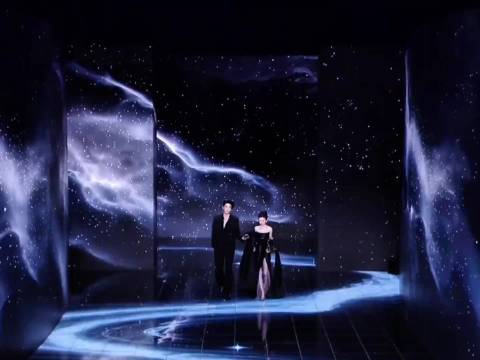 张凌赫宋祖儿同框真的自带“帝王王后”剧本感！