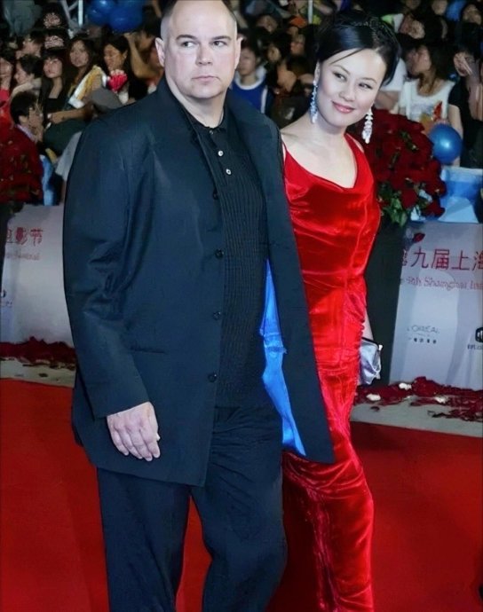 邬君梅和丈夫奥斯卡·科斯可近三十年的跨国婚姻生活是怎样的？