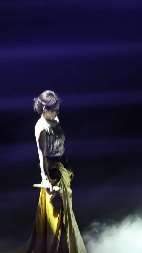 微博之夜张碧晨直拍