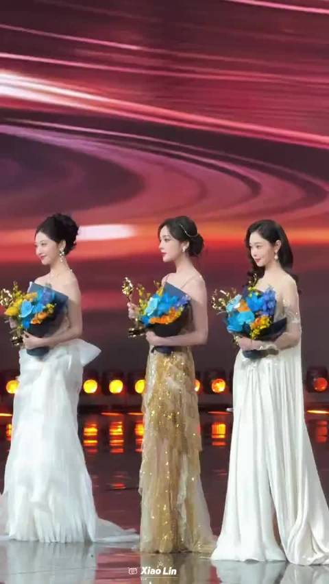 33岁的古力娜扎，身材真是绝绝子