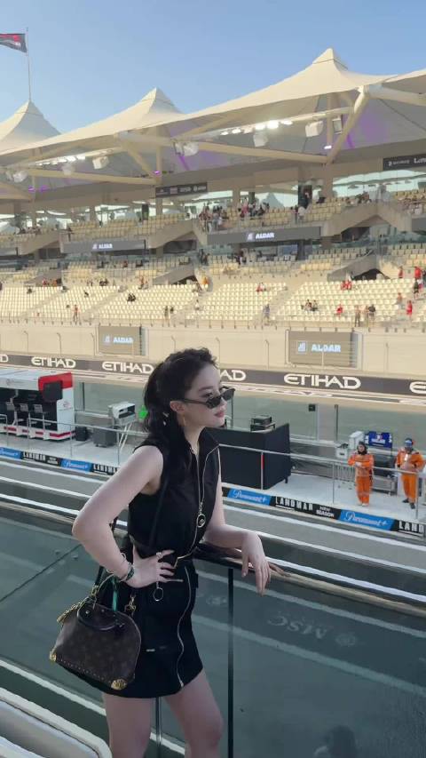 在F1赛场️️️ 阿布扎比