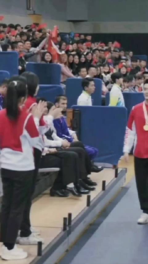 吴磊赵今麦新剧《在暴雪时分》演绎细腻情感