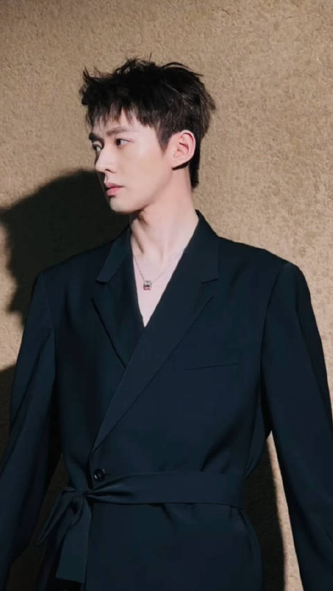 邓为代言迪奥与潘婷，主演风月不相关引关注