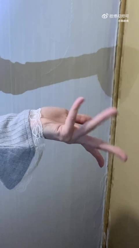 鞠婧祎超话星愿池马年添个新装扮