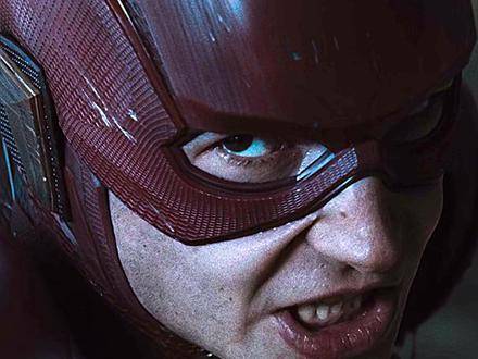 这一回，超人竟不敌闪电侠