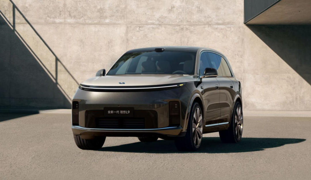 理想新款L9最高卖56万：自研马赫100芯片上车，3倍英伟达Thor算力！李想：这是具身智能机器人